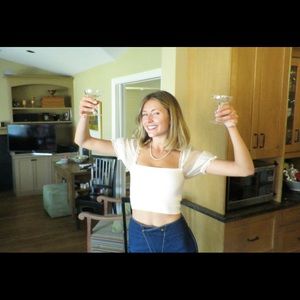 Meet your Posher, Laura